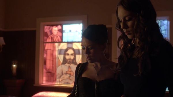 PLL_S04E01_720p_JACK_Up_DownloadSeriesHere_2171.jpg