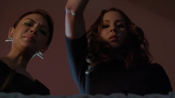 PLL_S04E01_720p_JACK_Up_DownloadSeriesHere_2178.jpg