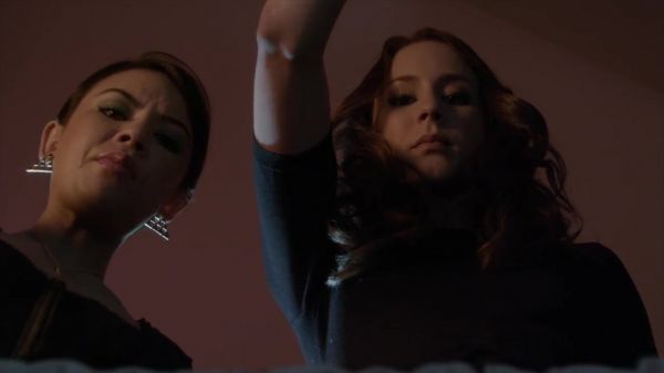 PLL_S04E01_720p_JACK_Up_DownloadSeriesHere_2179.jpg