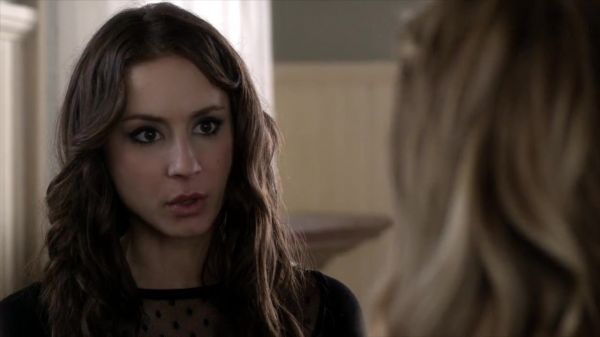 PLL_S04E01_720p_JACK_Up_DownloadSeriesHere_2236.jpg