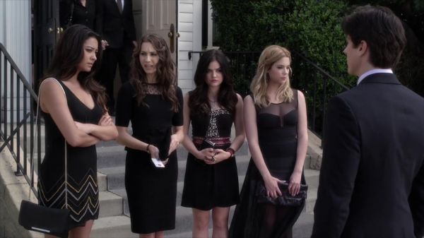 PLL_S04E01_720p_JACK_Up_DownloadSeriesHere_2483.jpg
