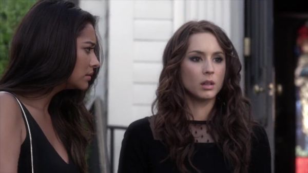 PLL_S04E01_720p_JACK_Up_DownloadSeriesHere_2549.jpg
