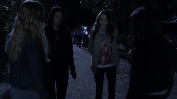 PLL_S04E02_720p_JACK_Up_DownloadSeriesHere_0187.jpg
