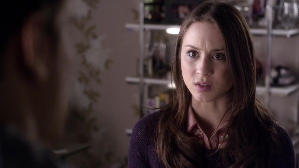 PLL_S04E02_720p_JACK_Up_DownloadSeriesHere_0709.jpg