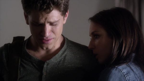 PLL_S04E02_720p_JACK_Up_DownloadSeriesHere_1926.jpg