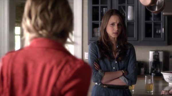 PLL_S04E02_720p_JACK_Up_DownloadSeriesHere_2107.jpg