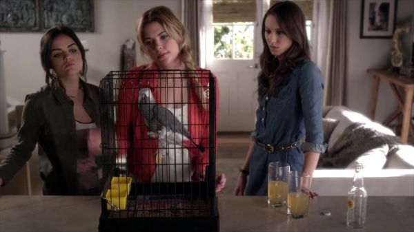 PLL_S04E02_720p_JACK_Up_DownloadSeriesHere_2117.jpg