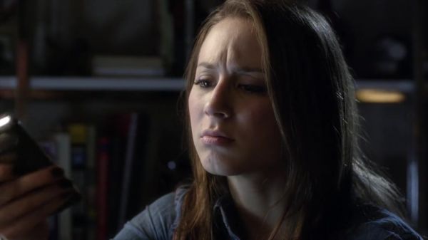 PLL_S04E02_720p_JACK_Up_DownloadSeriesHere_2275.jpg