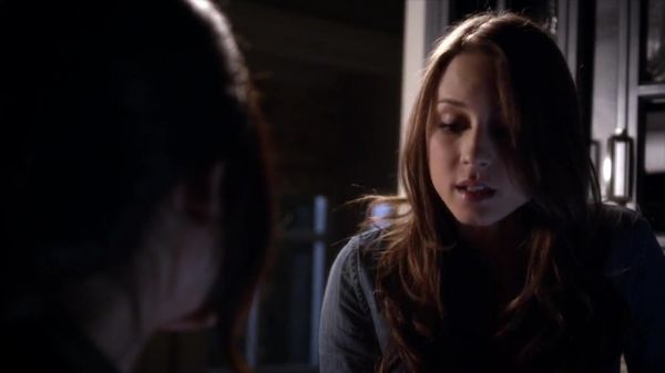 PLL_S04E02_720p_JACK_Up_DownloadSeriesHere_2493.jpg