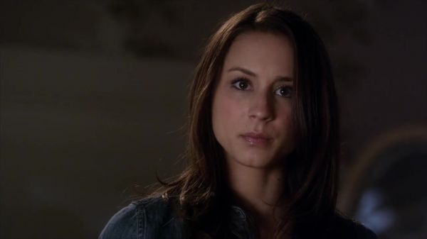 PLL_S04E02_720p_JACK_Up_DownloadSeriesHere_2528.jpg