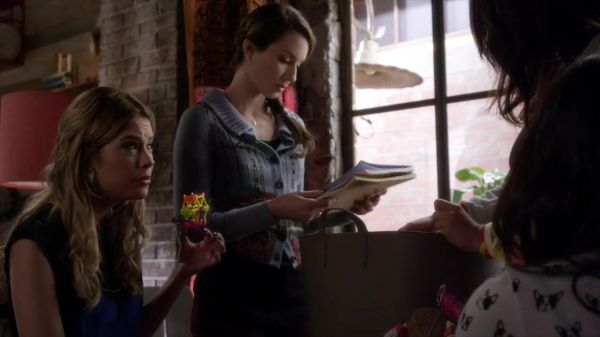 PLL_S04E03_720p_JACK_Up_DownloadSeriesHere_0080.jpg