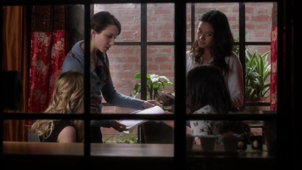 PLL_S04E03_720p_JACK_Up_DownloadSeriesHere_0174.jpg