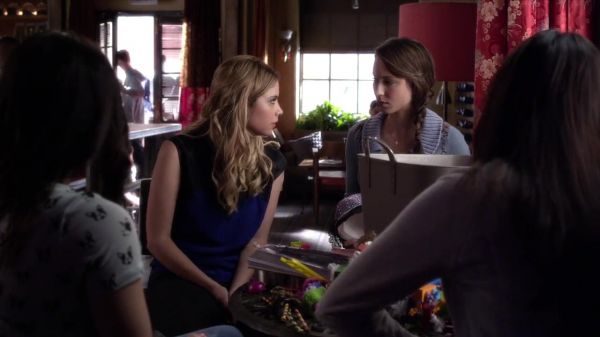 PLL_S04E03_720p_JACK_Up_DownloadSeriesHere_0235.jpg