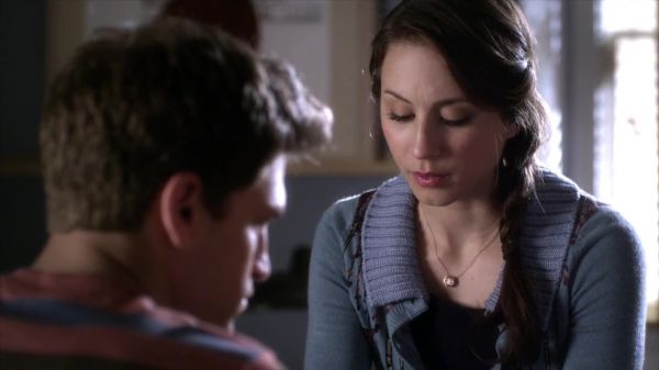 PLL_S04E03_720p_JACK_Up_DownloadSeriesHere_0541.jpg