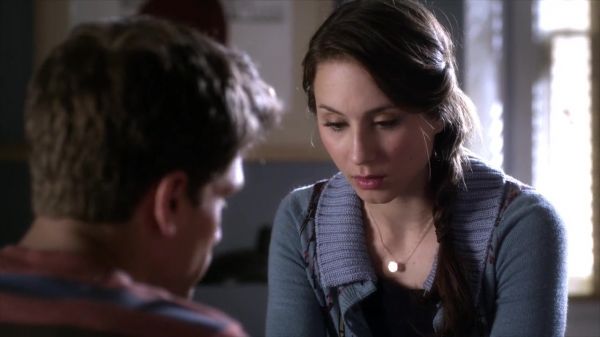 PLL_S04E03_720p_JACK_Up_DownloadSeriesHere_0542.jpg