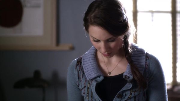 PLL_S04E03_720p_JACK_Up_DownloadSeriesHere_0590.jpg