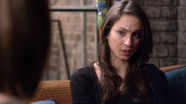 PLL_S04E04_720p_JACK_Up_DownloadSeriesHere_0345.jpg