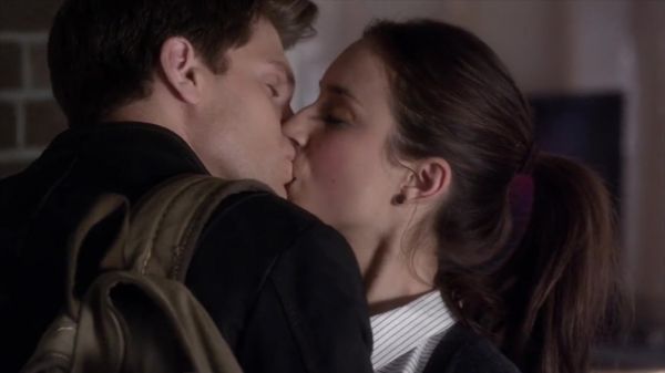 PLL_S04E04_720p_JACK_Up_DownloadSeriesHere_0926.jpg