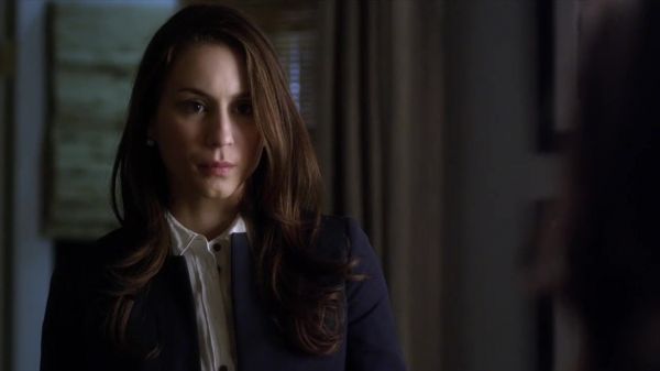 PLL_S04E04_720p_JACK_Up_DownloadSeriesHere_2537.jpg