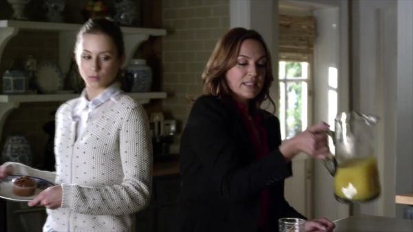 PLL_S04E05_720p_JACK_Up_DownloadSeriesHere_0175.jpg