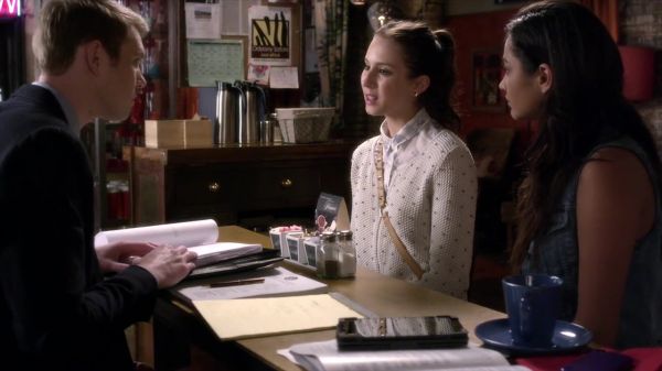 PLL_S04E05_720p_JACK_Up_DownloadSeriesHere_0889.jpg