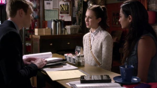 PLL_S04E05_720p_JACK_Up_DownloadSeriesHere_0890.jpg
