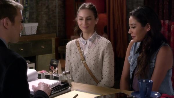 PLL_S04E05_720p_JACK_Up_DownloadSeriesHere_0912.jpg