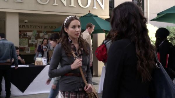 PLL_S04E05_720p_JACK_Up_DownloadSeriesHere_1323.jpg