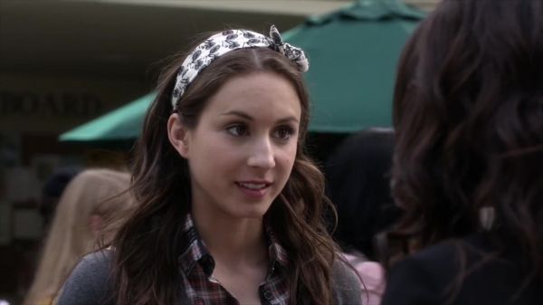 PLL_S04E05_720p_JACK_Up_DownloadSeriesHere_1325.jpg