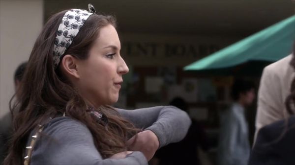 PLL_S04E05_720p_JACK_Up_DownloadSeriesHere_1349.jpg