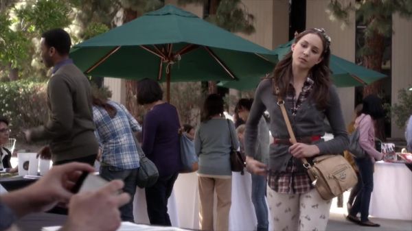 PLL_S04E05_720p_JACK_Up_DownloadSeriesHere_1494.jpg