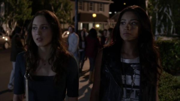 PLL_S04E05_720p_JACK_Up_DownloadSeriesHere_1698.jpg