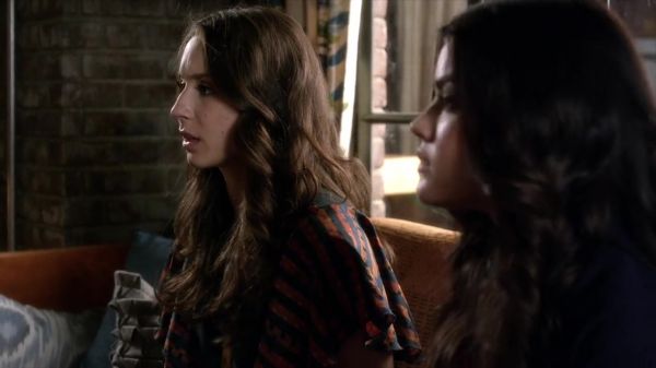 PLL_S04E06_720p_JACK_Up_DownloadSeriesHere_0371.jpg