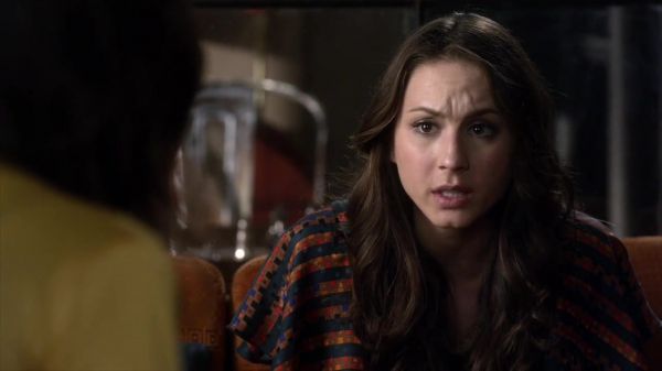 PLL_S04E06_720p_JACK_Up_DownloadSeriesHere_0493.jpg