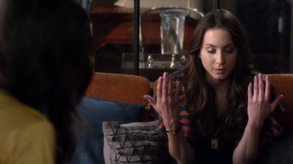 PLL_S04E06_720p_JACK_Up_DownloadSeriesHere_0502.jpg