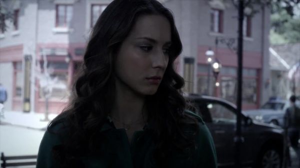 PLL_S04E06_720p_JACK_Up_DownloadSeriesHere_2131.jpg