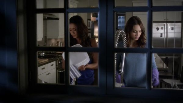 PLL_S04E07_720p_JACK_Up_DownloadSeriesHere_0073.jpg