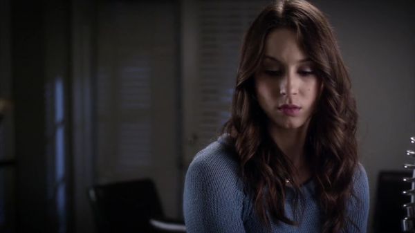 PLL_S04E07_720p_JACK_Up_DownloadSeriesHere_0087.jpg