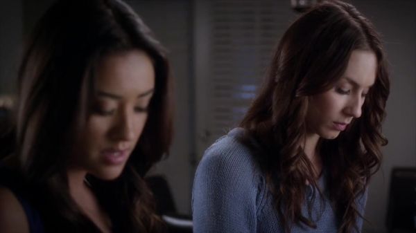 PLL_S04E07_720p_JACK_Up_DownloadSeriesHere_0101.jpg