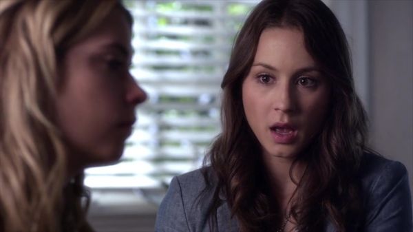 PLL_S04E07_720p_JACK_Up_DownloadSeriesHere_1141.jpg