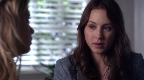 PLL_S04E07_720p_JACK_Up_DownloadSeriesHere_1153.jpg
