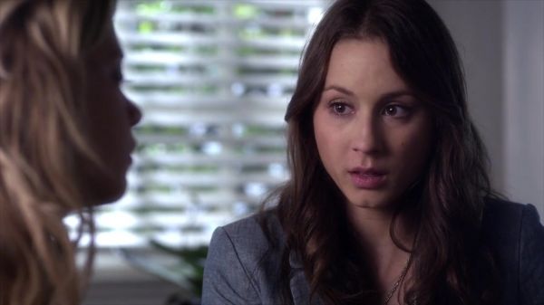 PLL_S04E07_720p_JACK_Up_DownloadSeriesHere_1155.jpg