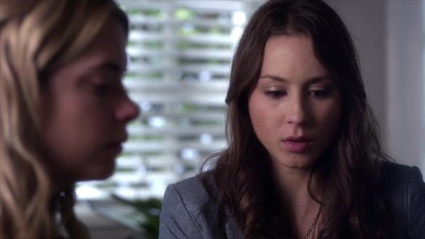 PLL_S04E07_720p_JACK_Up_DownloadSeriesHere_1173.jpg