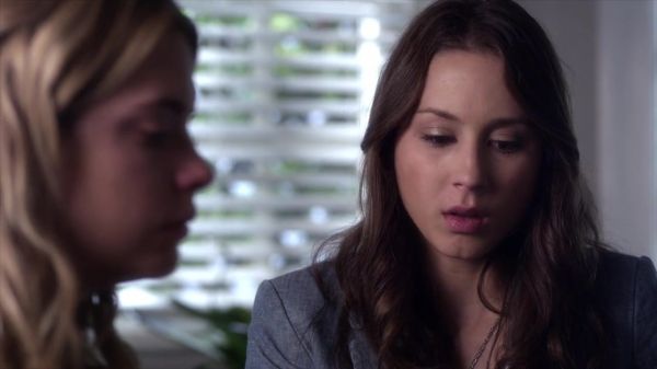 PLL_S04E07_720p_JACK_Up_DownloadSeriesHere_1174.jpg