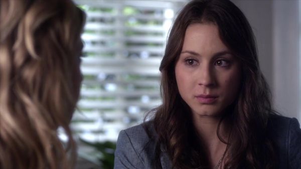 PLL_S04E07_720p_JACK_Up_DownloadSeriesHere_1184.jpg