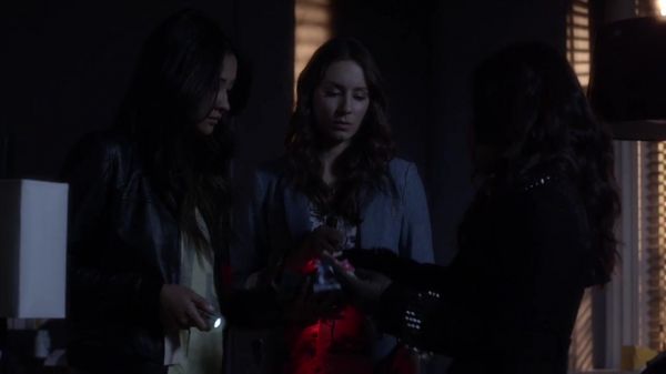 PLL_S04E07_720p_JACK_Up_DownloadSeriesHere_1418.jpg