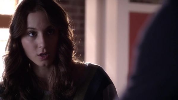 PLL_S04E07_720p_JACK_Up_DownloadSeriesHere_2066.jpg
