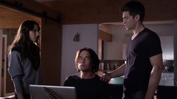 PLL_S04E07_720p_JACK_Up_DownloadSeriesHere_2080.jpg