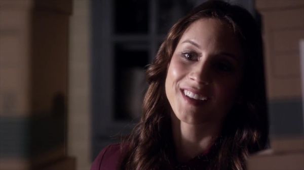 PLL_S04E08_720p_JACK_Up_DownloadSeriesHere_0956.jpg
