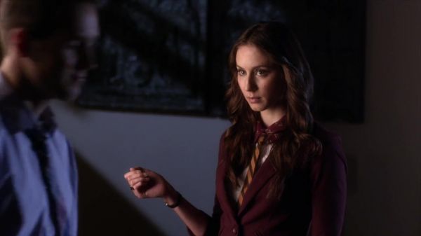 PLL_S04E08_720p_JACK_Up_DownloadSeriesHere_1743.jpg
